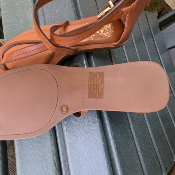 Excellent Vince Camuto Backzip Ankle strap Cushioned Leather Sandals Sz 8.5-9.5 - Picture 5 of 8